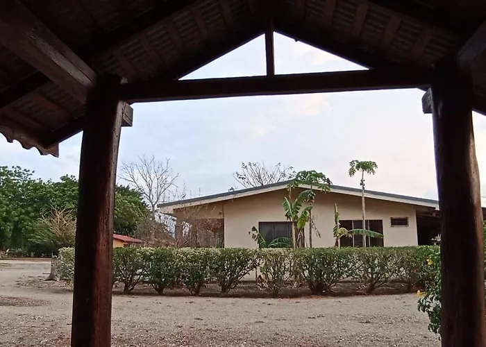 El Paraje 2* Santa Cruz (Guanacaste)